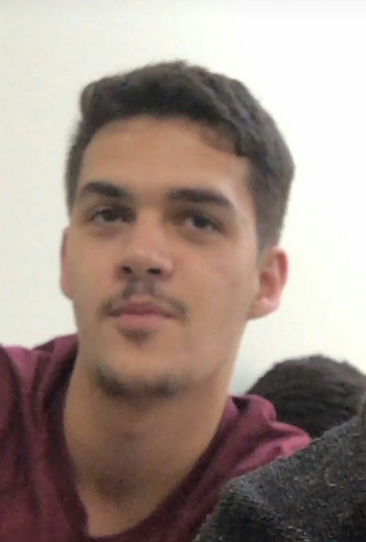 _VilanovAndre's tweet photo. De boas na sala até que ... PA 
Entra https://t.co/L0nINJg8f8