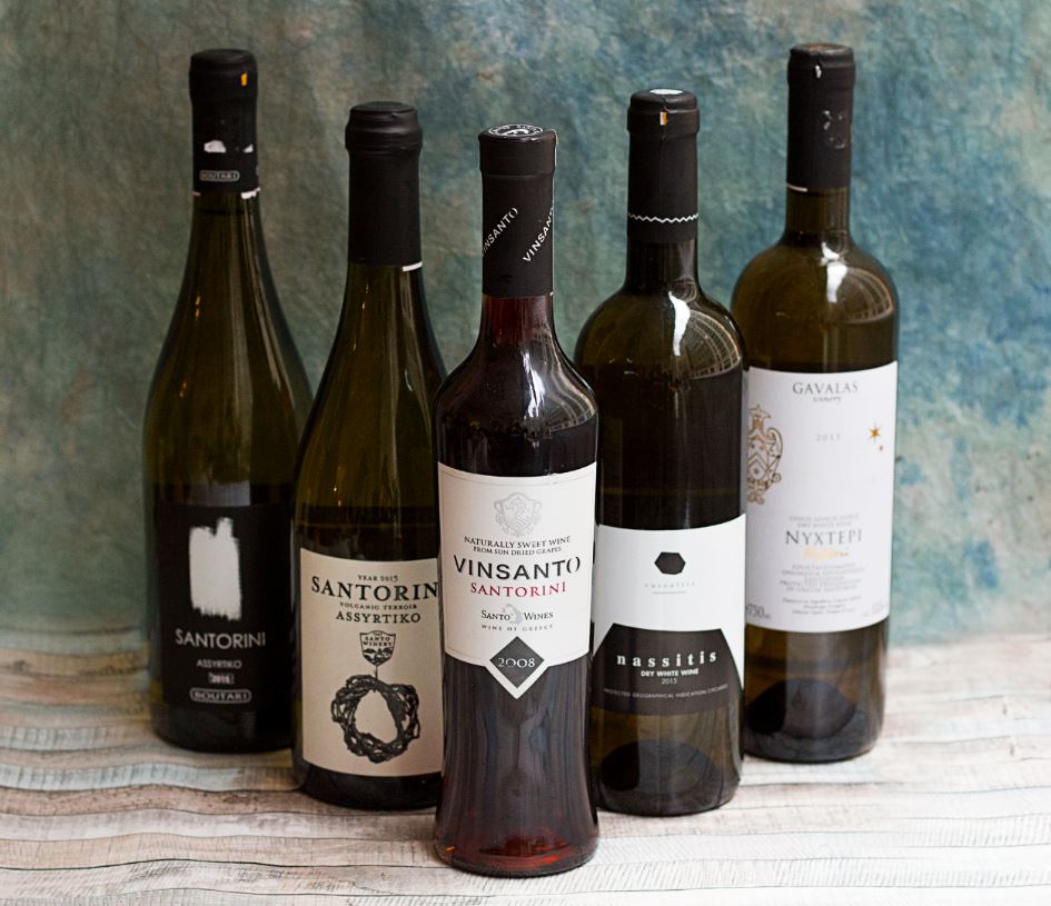Spring is finally here and summer is just around the corner - what will you be drinking these seasons? 😎  #WineWednesday