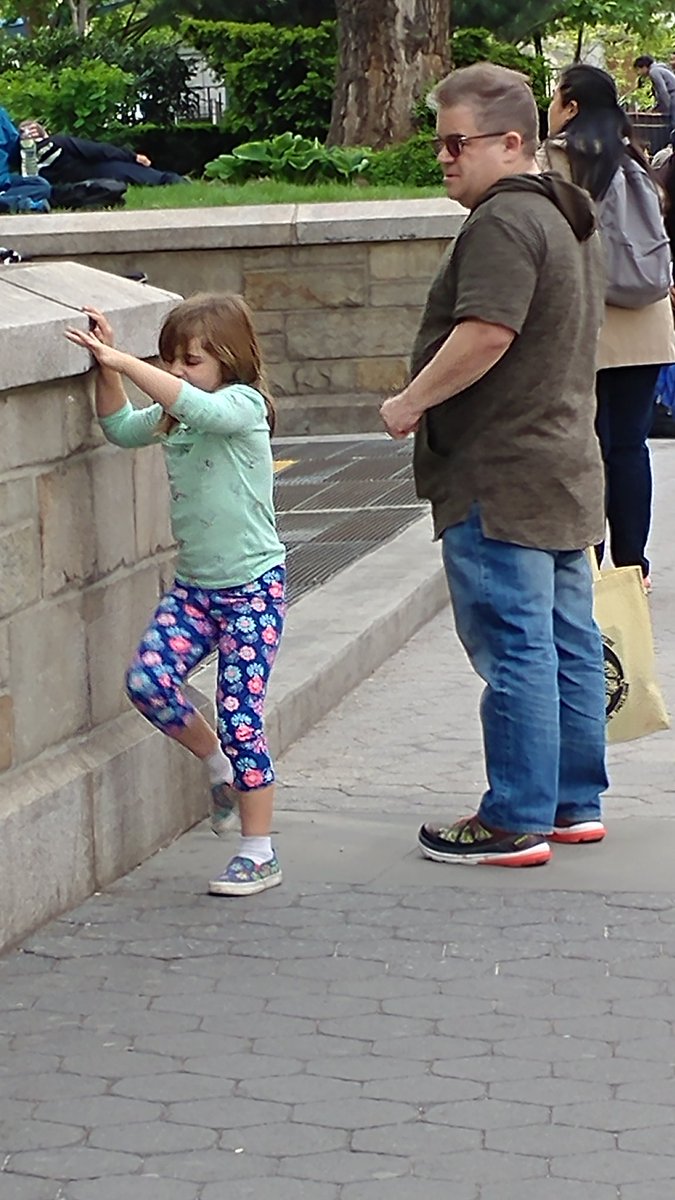 timekillerjay's tweet photo. Just passed @pattonoswalt but didn't interrupt his family time. Great job on MST3K! Sorry for the creeper photo #firstnycelebsighting https://t.co/aYU4bBRpvP