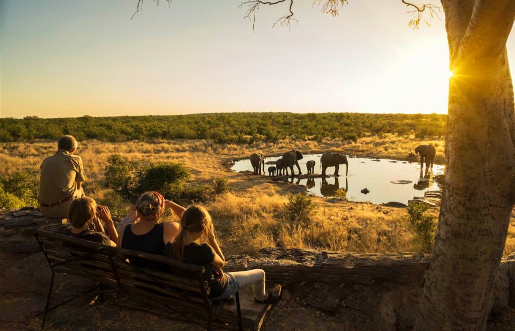 TAANZcrew's tweet photo. Tips from Lonely Planet when travelling with kids https://t.co/6N5shOHS36 https://t.co/vjtBr3V5OV