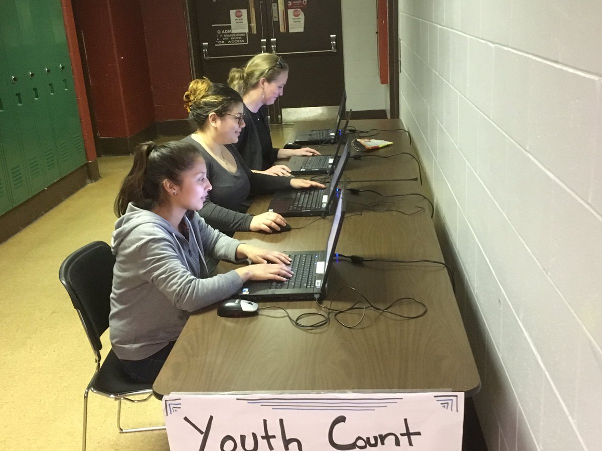 YouthHarbors's tweet photo. Youth Count going strong @theeverettclub #MAyouthcount https://t.co/L7GmkL6uWs