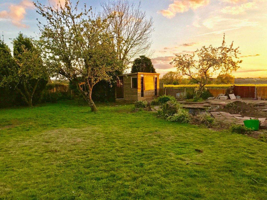 Welcome to Little Heath Tavern