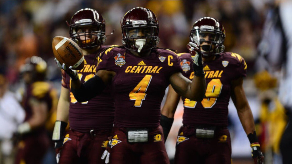 JakeenH6's tweet photo. Blessed to receive My First Offer from Central Michigan #chippewas⚪️🔶 https://t.co/WDBrAzFZRM