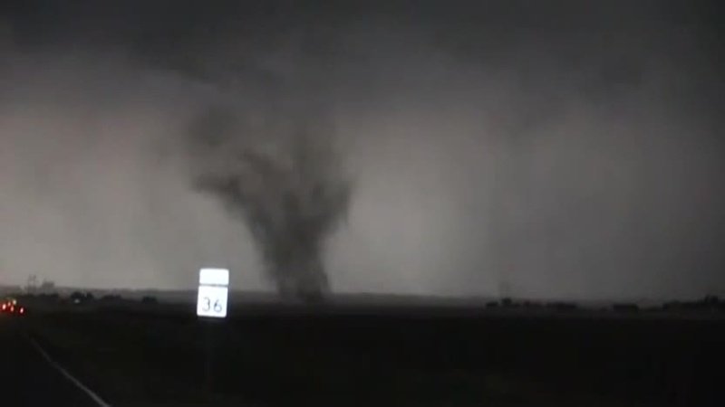 koconews's tweet image. Tornado touches down in Chattanooga, Oklahoma bit.ly/2plOvIZ #KOCOFirstAlert