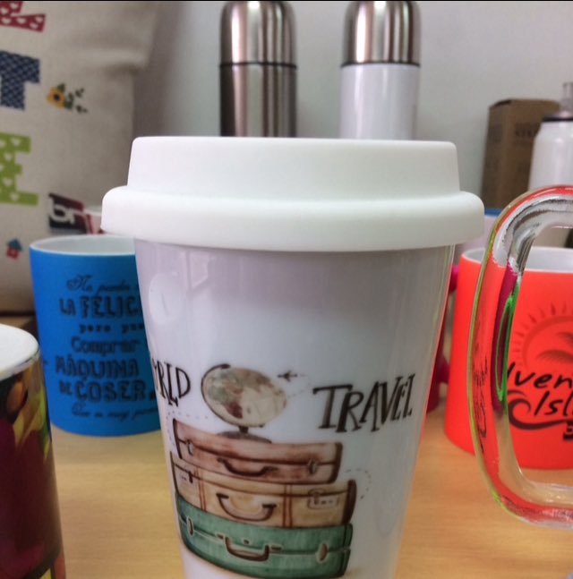 dimpressuy's tweet photo. No te preocupes por el #regalo de Mamá. OCUPATE! Estamos esperando que nos encargues tu pedido especial! 👩🏻🙋🏽🙋🏼💁🏻💁🏽👱🏻‍♀️ https://t.co/UkUu3ws55r