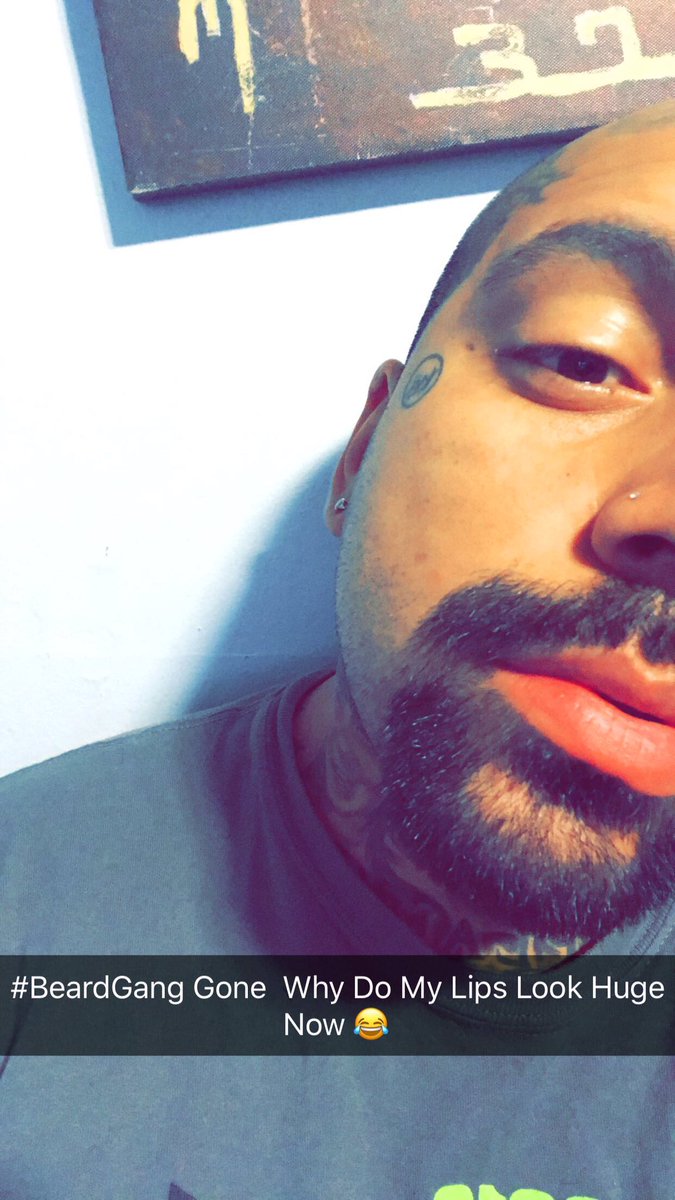 SIKEDOG's tweet photo. #BeardGang Gone I Chopped It  ���😒😒 Follow Me On Snap Under (Sike Dog) Don't Forget The Space Happy Mothers Day   😝😎😏🐶🐶🤔👋🏼😜🔋👁👀🔌🔫👄👅💋 

#SikeDog https://t.co/caDPQ2yF0Z