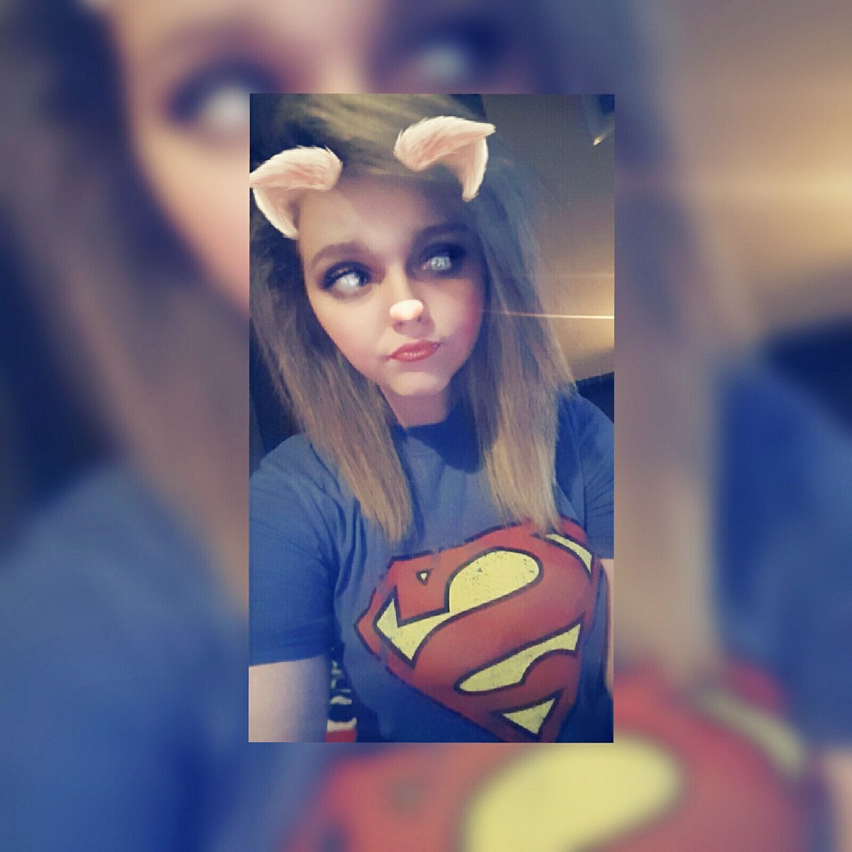 Steffny97's tweet photo. She’s talking to angels, she’s dancing with strangers, falling apart, waiting for Superman to pick her up in his arms. #NewProfilePic https://t.co/zszHVYhAV2