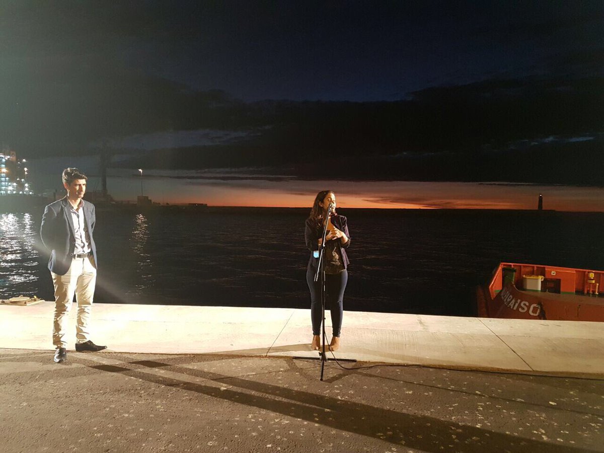 ProChile's tweet image. Autoridades del Puerto Antofagasta y Dir. @mdrojasp dan la bienvenida a importadores que ya están en la ciudad para ser parte de #Enexpro