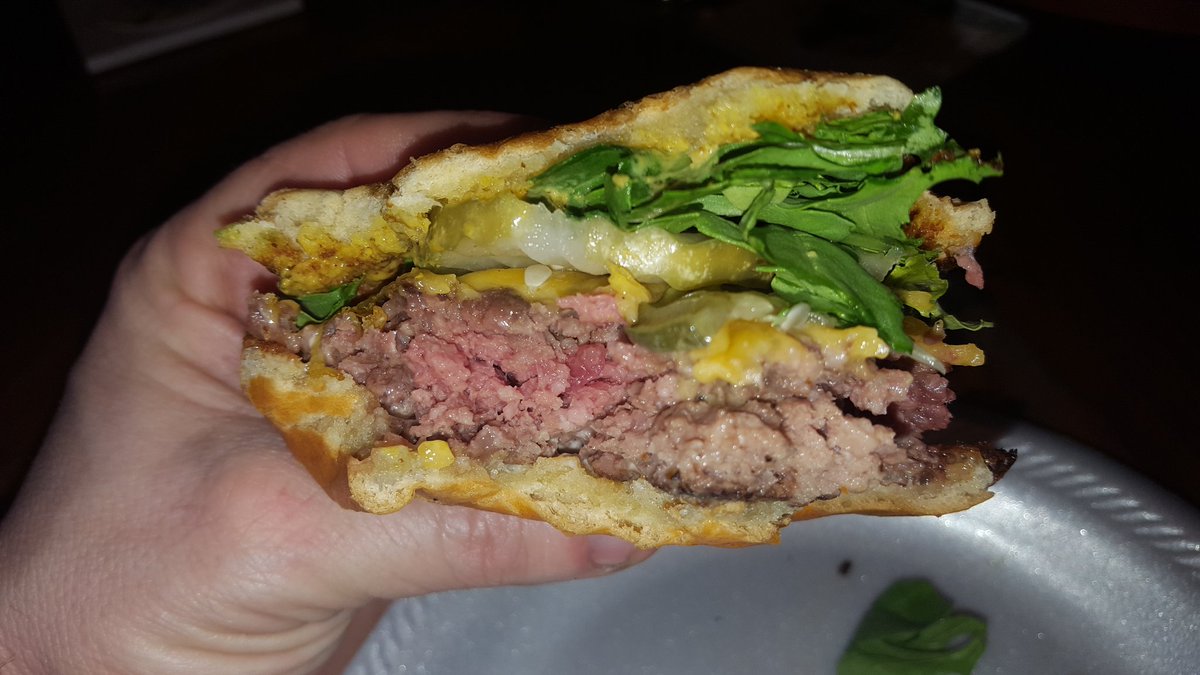 asal1876's tweet photo. Cheeseburgers twice in a week....im going meatless tomorrow and eating fish rest of week...#FireTho https://t.co/jIZx5MJGfK