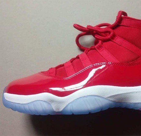kicksonfire's tweet photo. Here it is, a first look at the Air Jordan 11 "Gym Red" that is expected to release in December. Tap the link in our bio for more! #kicksonโฆ https://t.co/xdjdVtTE0h