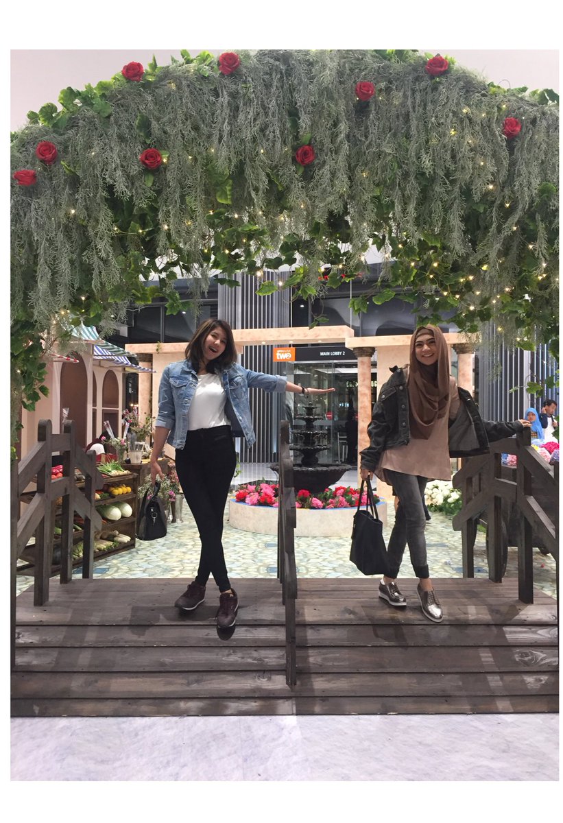 Happy birthday beib 😘😘 demoga murah rejeki, semangat terus, makin banyak yg sayang!! <a href="/indah_nevertari/">Indah Nevertari</a> 🎉🎊