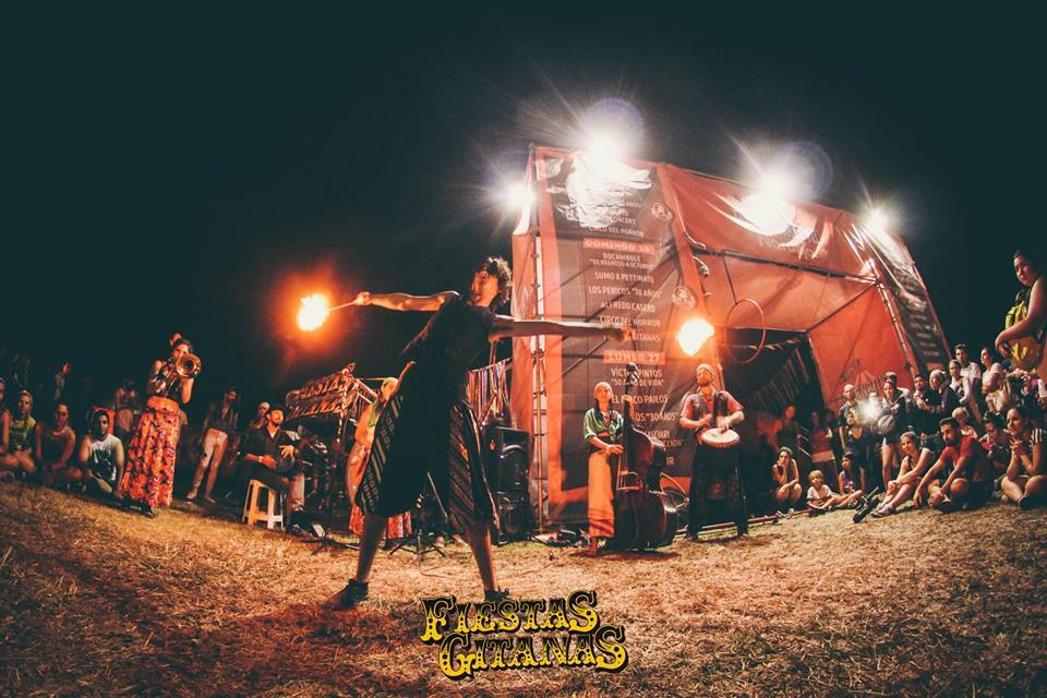 fiestasgitanas's tweet photo. 🔥 #FiestasGitanas a puro fuego 🔥 Sáb. 13/05
🎫 #Anticipadas 2x$200 + sc en @edenentradas y online en @entradasalpogo. https://t.co/qI0L4JYnM2