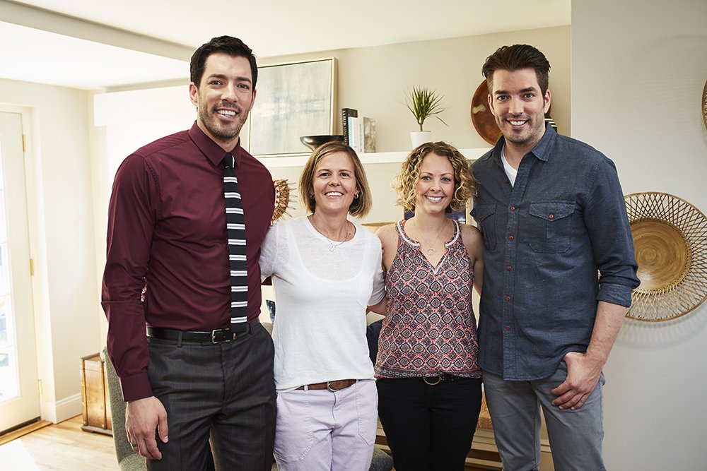 Just one more hour until an all-new #BuyingAndSelling is here! Get on over to <a href="/HGTV/">HGTV</a> (US); we'll see you there!