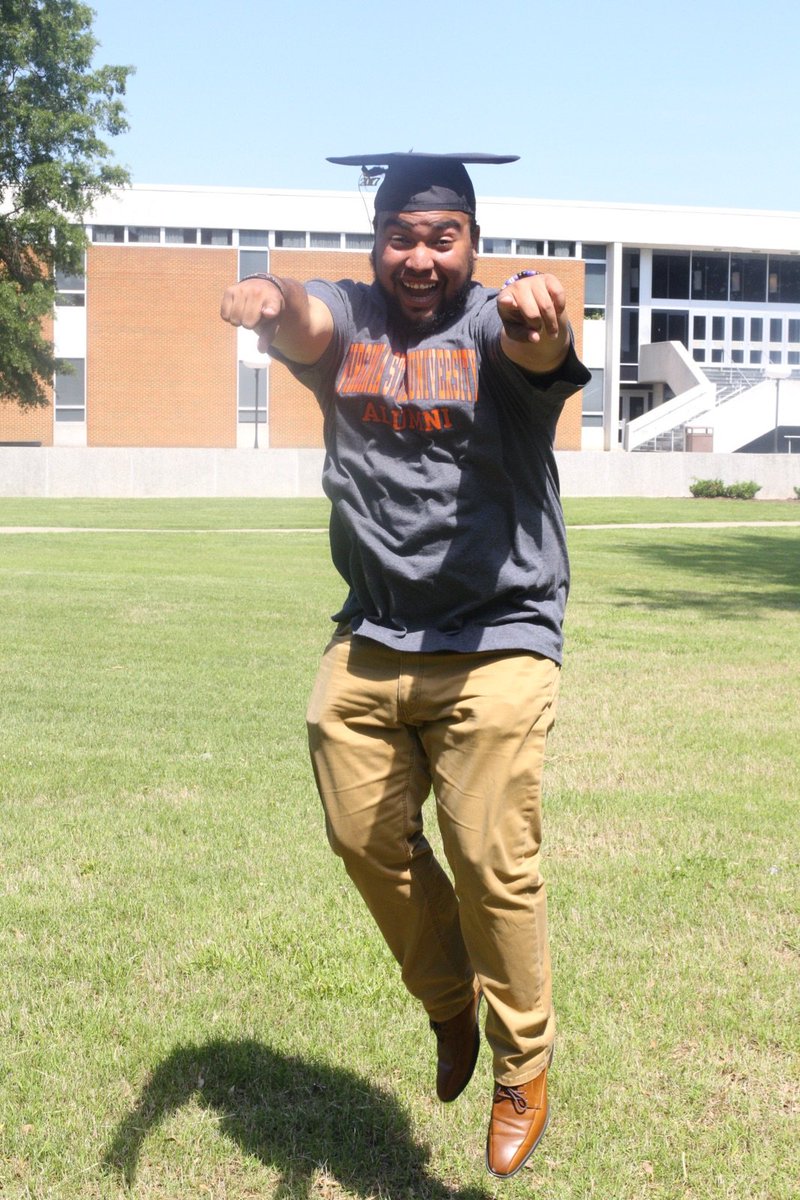 tegadagoat's tweet photo. 3 more days until Graduation 🎓 📚 🔷 🔶 #VSU #MayGraduate #FutureAlumnus
Photo creds 📷: The One &amp; Only @_BornOutkast 🐐🐐🐐🐐 https://t.co/td3UXEaL7c