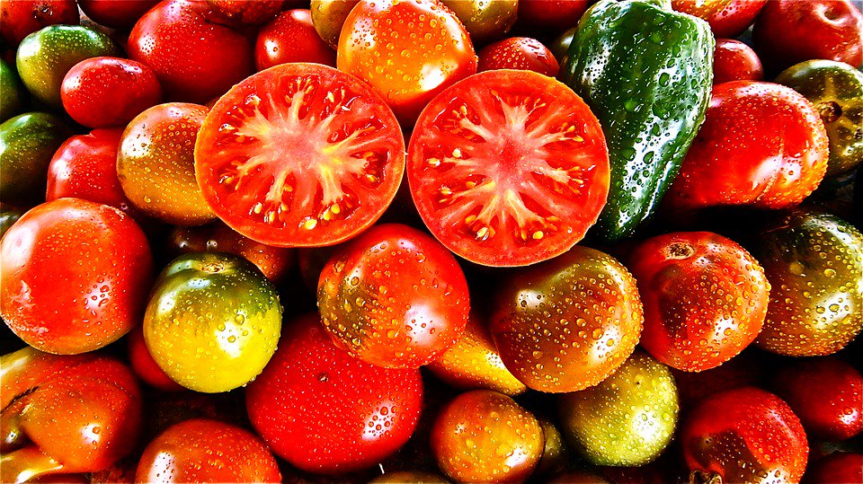 ShellieRN's tweet photo. Substitute fruit juice with fresh fruits. Reap the rewards of fresh, #healthy, and tasty whole fruits! https://t.co/HMXqZcZZcP