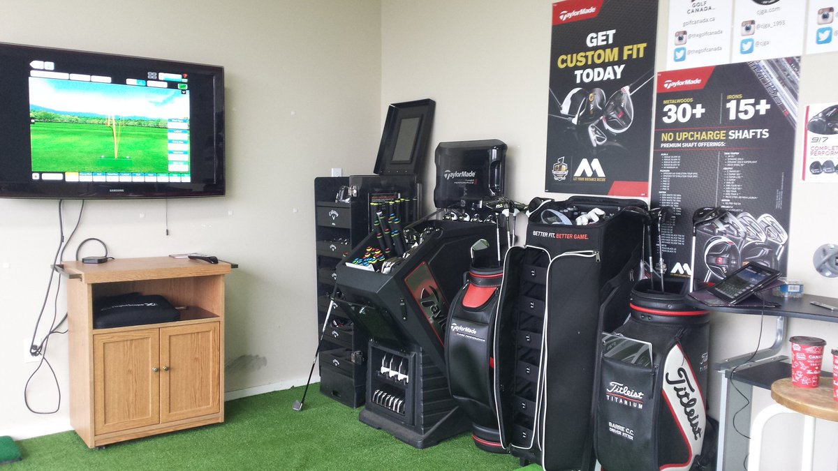 freddaveygolf's tweet photo. Clubfittings, launch monitor and video analysis...BCC Golf Academy ready to go! @BarrieCC https://t.co/tMcFUoEluP
