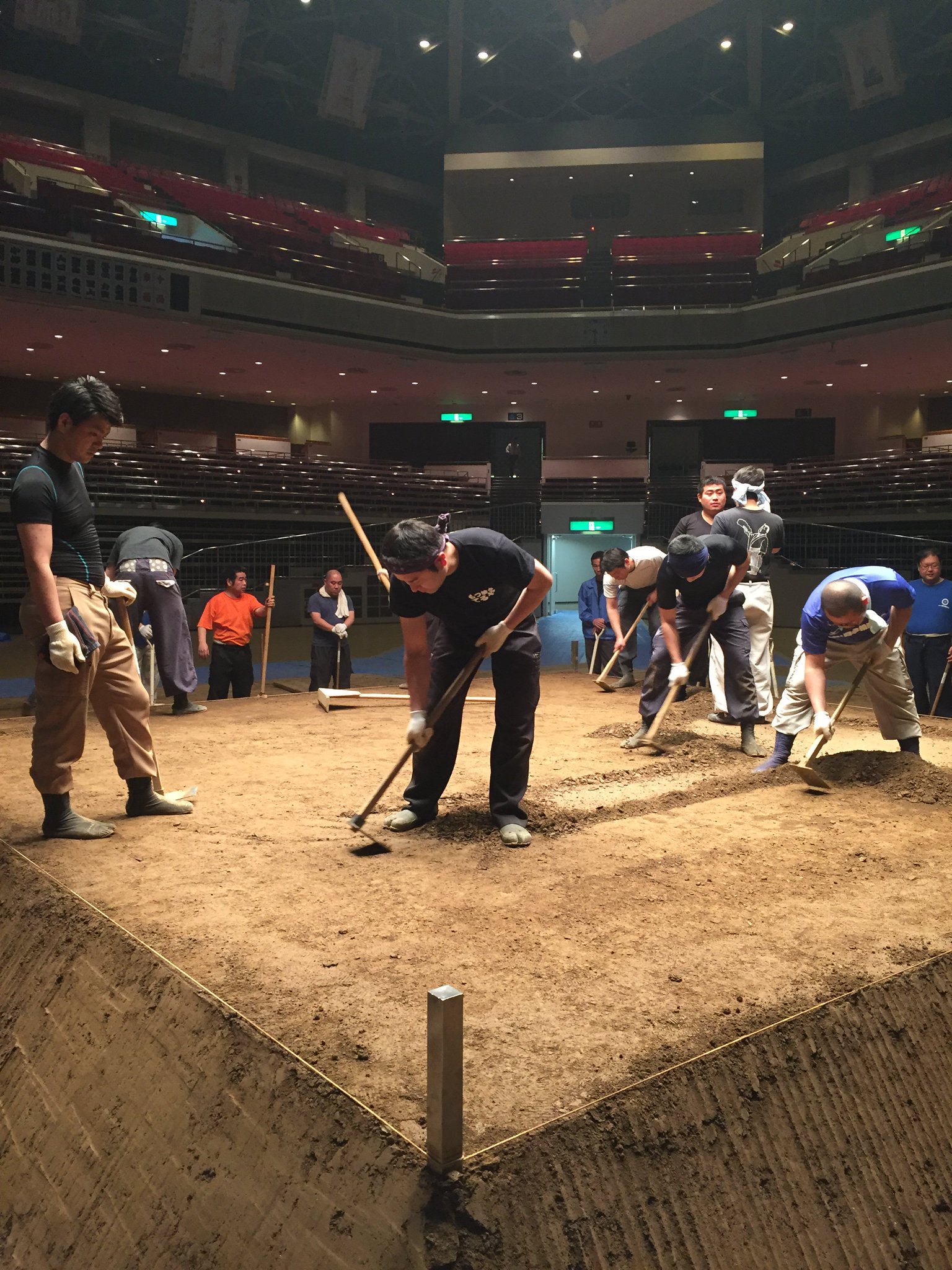 C_gdIKnUMAAiMVc.jpg:large