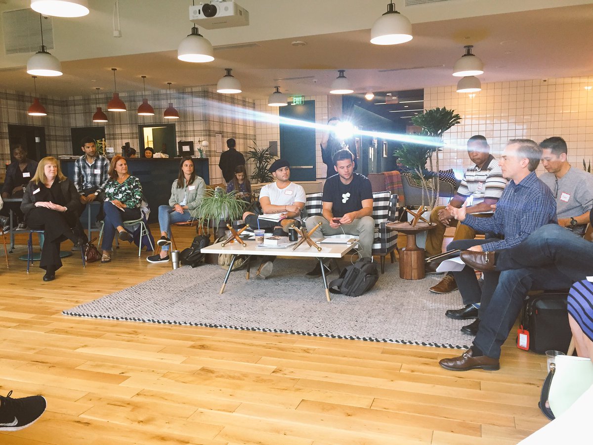 papillonconcept's tweet photo. Full house @mastermindsoc @Scott_Fox #MasterMindsOC https://t.co/a45KanXeYx