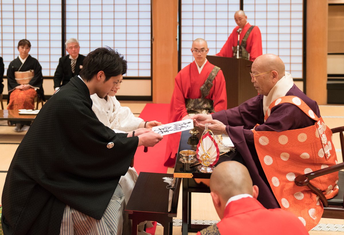 ながの 結婚式のプロフェショナルと 6匹のゆかいな仲間たち 建立1 400年 日本最古の御仏を祀る善光寺での仏前結婚式 はいかがですか 善光寺本坊大勧進or宿坊での披露宴を承ってます Info Mbr 5s Com 善光寺 仏前結婚式 粛々 ながのdeウエディング