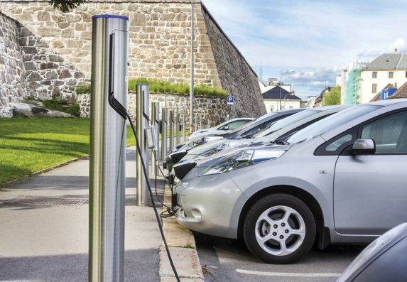 AnyUnderSun's tweet photo. New battery #manufacturing plant could generate thousands of jobs in Townsville: https://t.co/IpYNkOU9Z5 https://t.co/AVWjvBy3a0