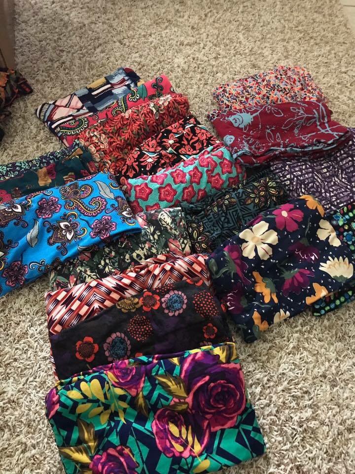 LuLaRoeAshKim's tweet photo. Our new shipment has arrived and we hit the jackpot on beauty. Here is a snapshot of our #LuLaRoeTC #Leggings #LuLaRoe https://t.co/CscMeIL7O4