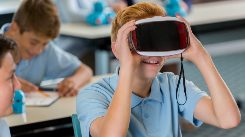 Learn_Grid's tweet photo. How VR, AR and mixed reality could be used in education by Christina Mercer
https://t.co/WkQWfrDhgk
#computerworlduk #EdApps #cpchat https://t.co/rwcKb6KSyJ