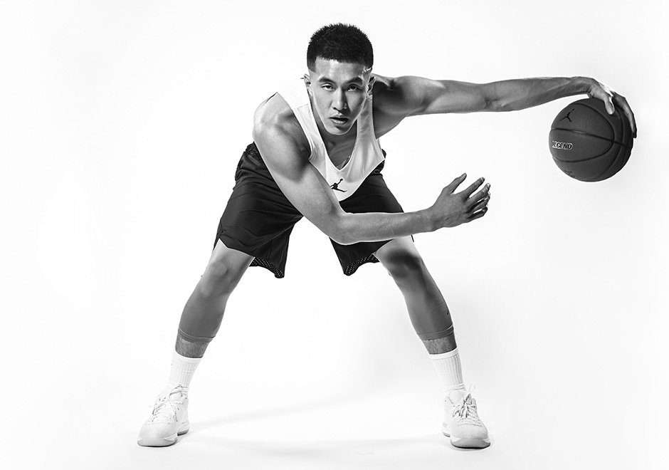 SneakerNews's tweet photo. Jordan Brand signs first-ever Chinese Basketball Player https://t.co/4PWooLjuo0 https://t.co/ucyetw57K4