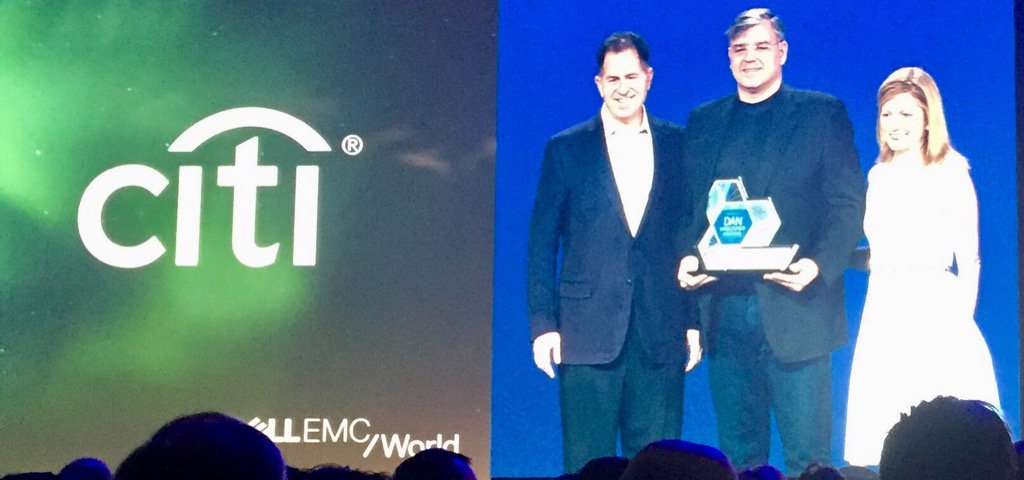chrishillock's tweet photo. Congrats @DanMaslowski on  Realizing Transformation Award leveraging @DellEMCScaleIO With @MichaelDell @DellEMCWorld https://t.co/LBsFgD3H7x