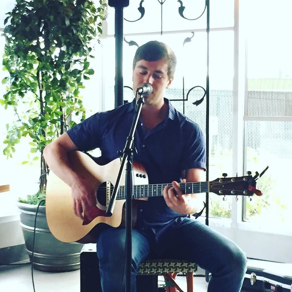 Check out Aaron Pollock tonight! #yyc #conqueryourcravings #yyclife #yycmusic #tonight #yycliving #livemusic #yycmusicconnect #cravings #cr…