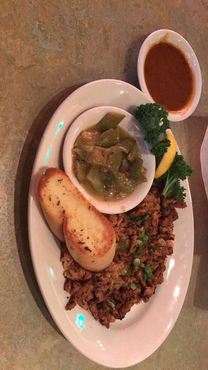 Rubenmatamoros1's tweet photo. Gator type of night #Razoos https://t.co/f69YpL6zAx