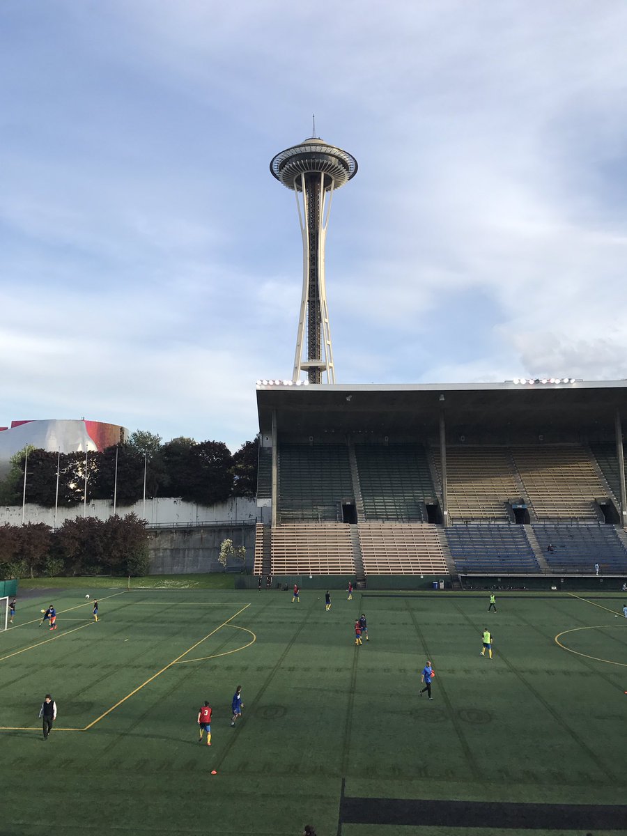 425sister's tweet photo. @OSA_FC game tonight vs sounder23 #NPSL2017 nice at #memorial stadium #USOpenCup kickoff 7:30pm #osafc https://t.co/Wt84ZhlRbO