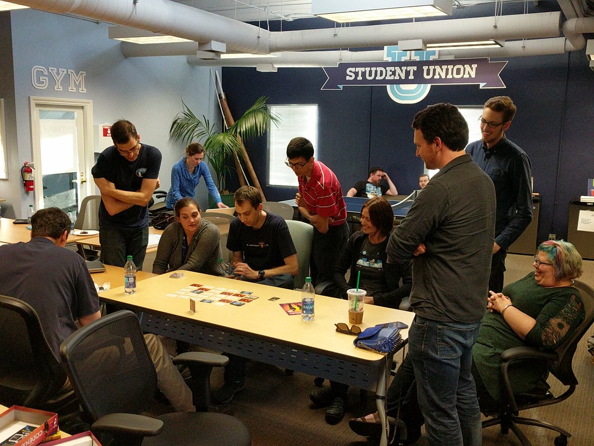 onsitedevs's tweet image. Game night to start #dashcon