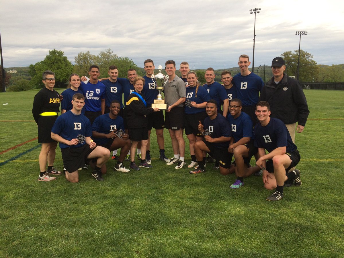 Commandant_USMA's tweet photo. Congrats 2 the Spring '17 BDE Intramural Champs! Flickerball (I-3), Team Handball (C-4), Floor Hockey (G-4), Frisbee &amp; Swimming (both D-1)!🏆 https://t.co/8Rm4KERjdq