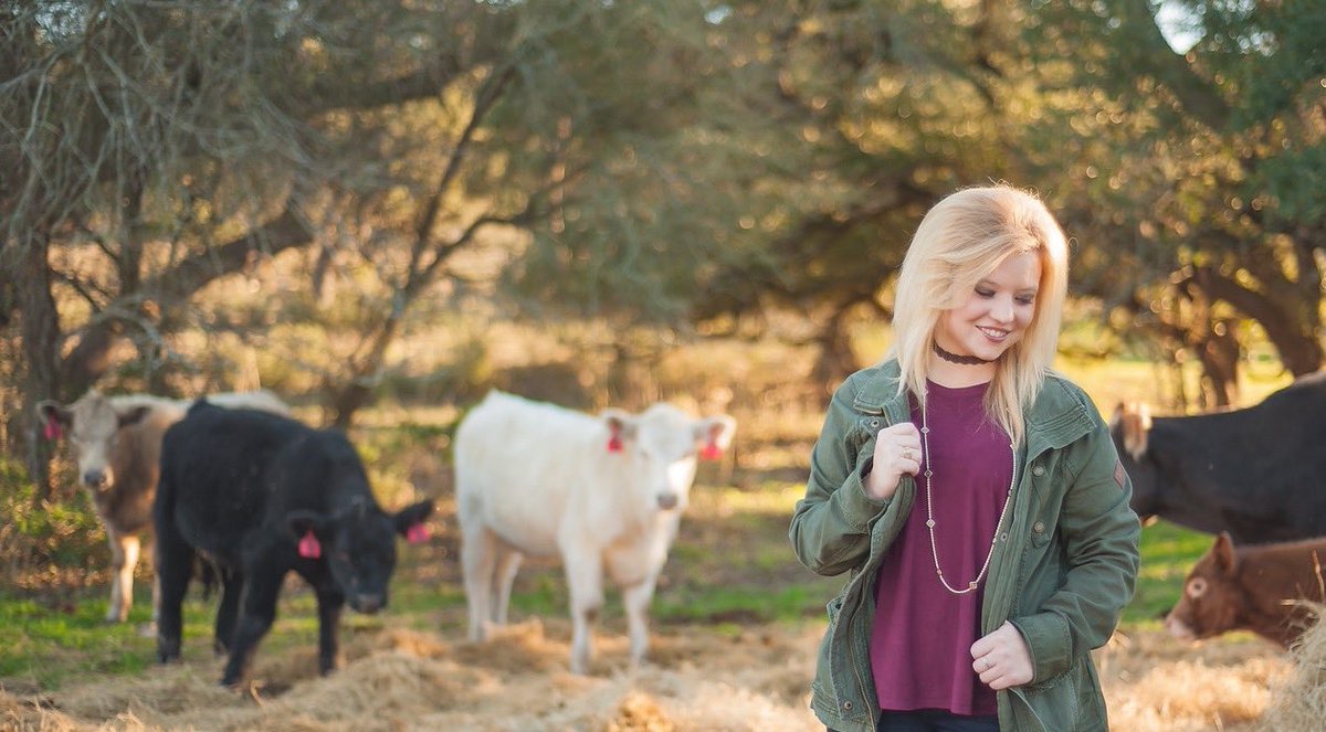 carly_hoff18's tweet photo. Let me bestow this western blessing share what I have found                              may you always have cows around https://t.co/Mal2s9josk