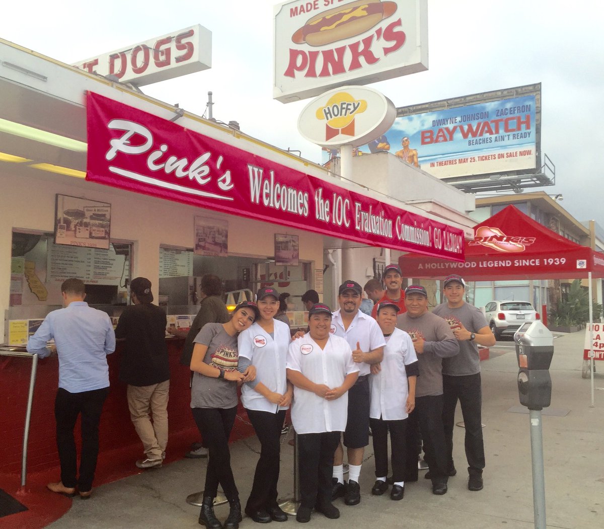 Pink's Hot Dogs welcomes the Intl <a href="/Olympics/">The Olympic Games</a> Committee 2 #LosAngeles! <a href="/ericgarcetti/">Eric Garcetti</a> <a href="/MayorOfLA/">Mayor Karen Bass</a> <a href="/LAPDChiefBeck/">Chief Charlie Beck</a> @CAgovernment <a href="/GovPressOffice/">Governor Newsom Press Office</a>