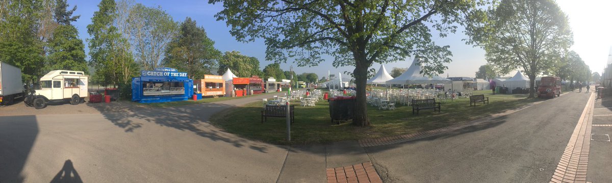 MainEvent_UK's tweet photo. Here we go again @RHSMalvern spring flower show #RHSMalvern #flowers #GreenFingers 💐🌻 https://t.co/ekFheZpzm6