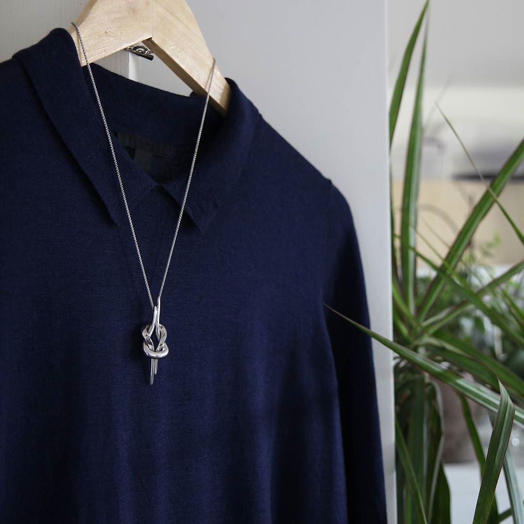 SILVER+NAVY

Choose your favourite Eiger piece and combine it with your favourite navy top 👌 eigergallery.com ift.tt/2q4XfSU