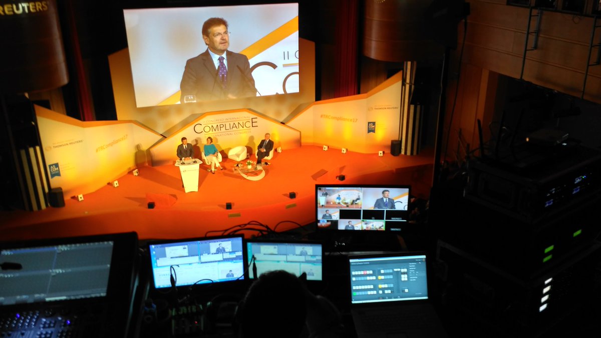 BURCODE :: Streaming tweet media