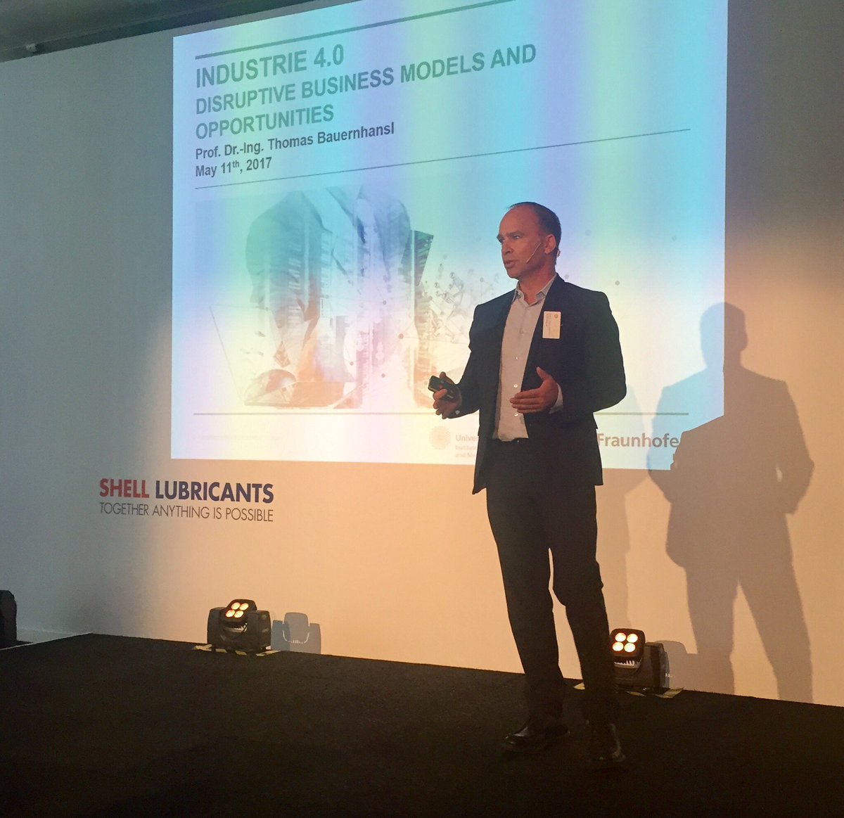 InnovToday's tweet photo. Prof. Thomas Bauernhansl discusses industry 4.0 journey at #ShellTechForum : from #mechatronic thru #cyberphysical to #autonomous systems https://t.co/db8S3PyQIS