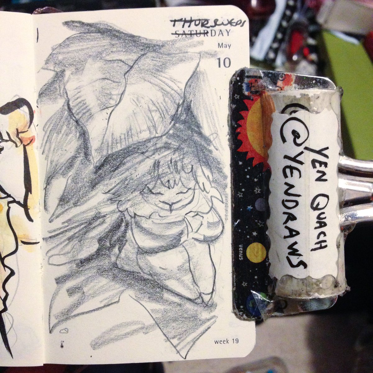 YenDraws's tweet photo. Capule #illustration #draweveryday #ded2017 #pencil #molly #palominoblackwing #capule https://t.co/Y5N21Lkd8Q