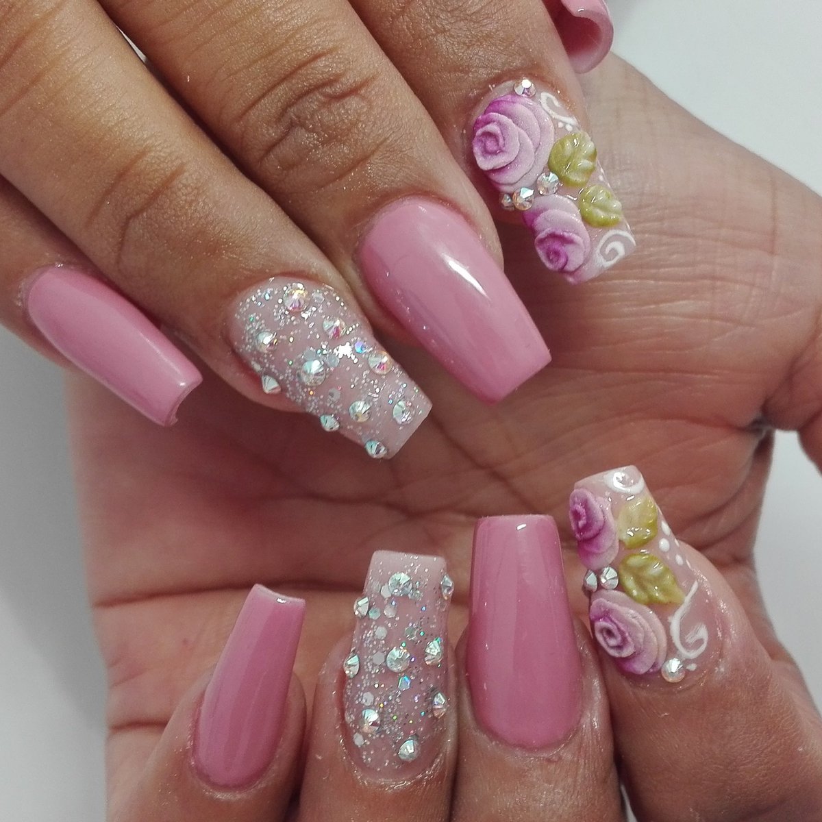 DivineNails_Tux's tweet photo. Unas uñas Divinas #MisUñasDivine en #PlazaSanJose con @glossovernails @TuxRecomienda @TuxtlaAnuncios https://t.co/avW6eIusXX
