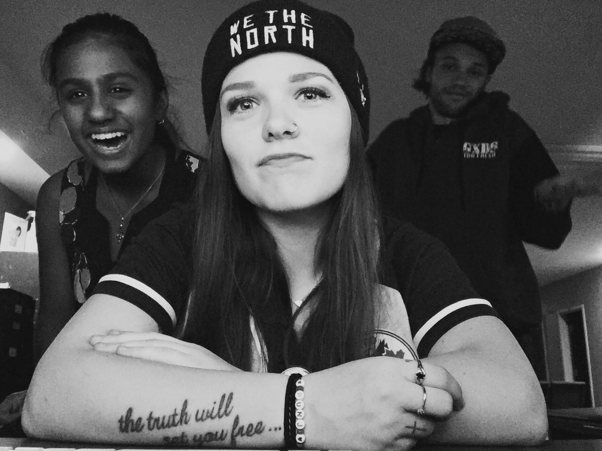 SAVBeast_'s tweet photo. Studio Vibes 💯

SAVBeast
x
@Rhea__N
x
@TheOGRADAR. 

#SAVBeast #ONEHUNDRED https://t.co/R5Y8MXkIgl