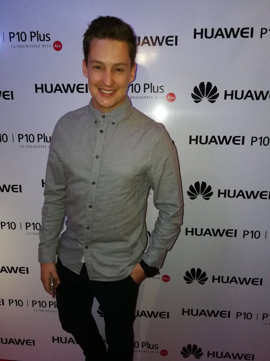 #P10IsHereSA <a href="/AlexCaige/">Alex Caige</a> at official launch of Hauwei P10 and P10 Plus last night. Retweet and you could win one! #947BreakfastClub <a href="/HuaweiZA/">Huawei Mobile SA</a>