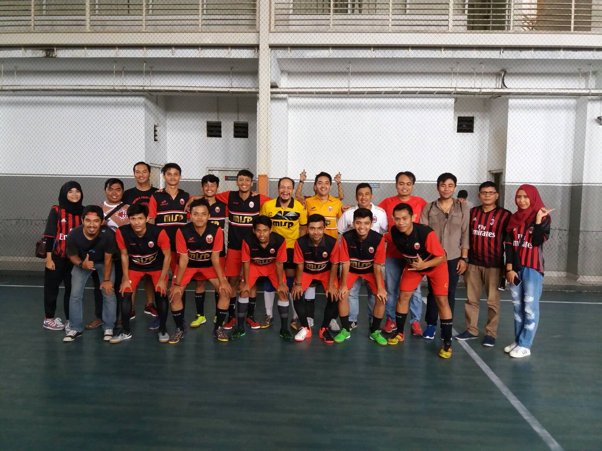 MIsP Squad 😍😍. Tetap konsisten meraih kemenangan di Lapangan <a href="/MIsezPadang/">Milanisti Padang</a> cc : <a href="/AngelsMI_Padang/">AngelsMIsezPadang</a> <a href="/MilanistiOrId/">Milanisti Indonesia</a>  #ForzaMilan #LigaAFCSEpdg