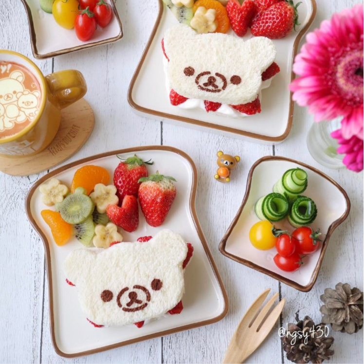 JapanCandyBox's tweet photo. Get dragged into Rilakkuma's world and relax while eating some delicious Rilakkuma desserts! •(ㅅ)• 🍰💕►https://t.co/w7hWXoPce5 #japancandybox https://t.co/MdNdKBMNZ2