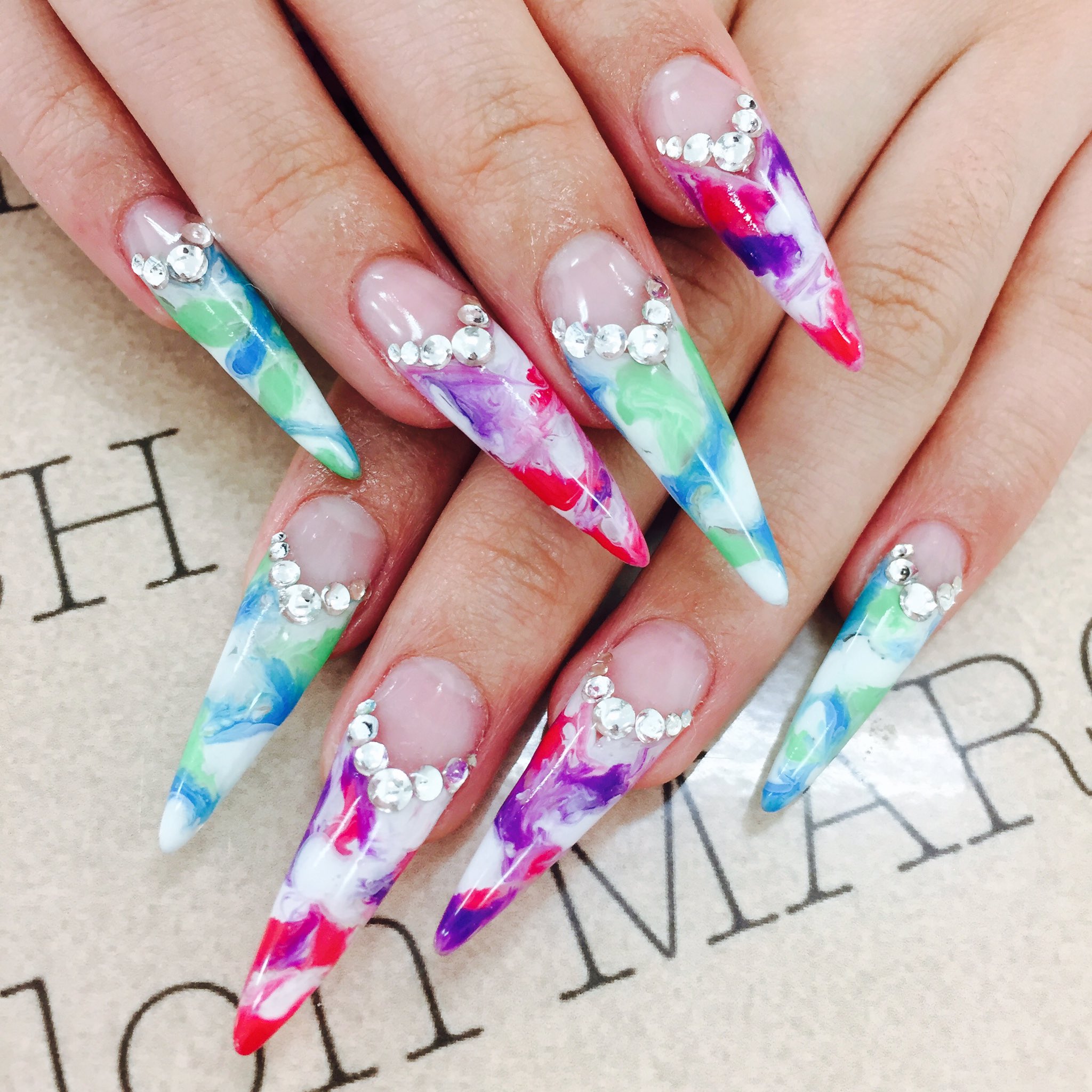 ネイルサロンmarch Di Twitter 山岸ゆうやです 今週は甲府店に出勤してます こちら甲府のお客様ネイル スカルプフォーム1枚max弱ぐらい 10本マーブル やはりロング可愛いーもうすぐ夏やしみなさんネイル派手めに攻めましょ ๑ ᴗ スカルプ マーブル ネイルサロンmarch Di Twitter 山岸ゆうやです 今週は甲府店に出勤してます こちら甲府のお客様ネイル スカルプフォーム1枚max弱ぐらい 10本マーブル やはりロング可愛いーもうすぐ夏やしみなさんネイル派手めに攻めましょ ๑ ᴗ スカルプ マーブル