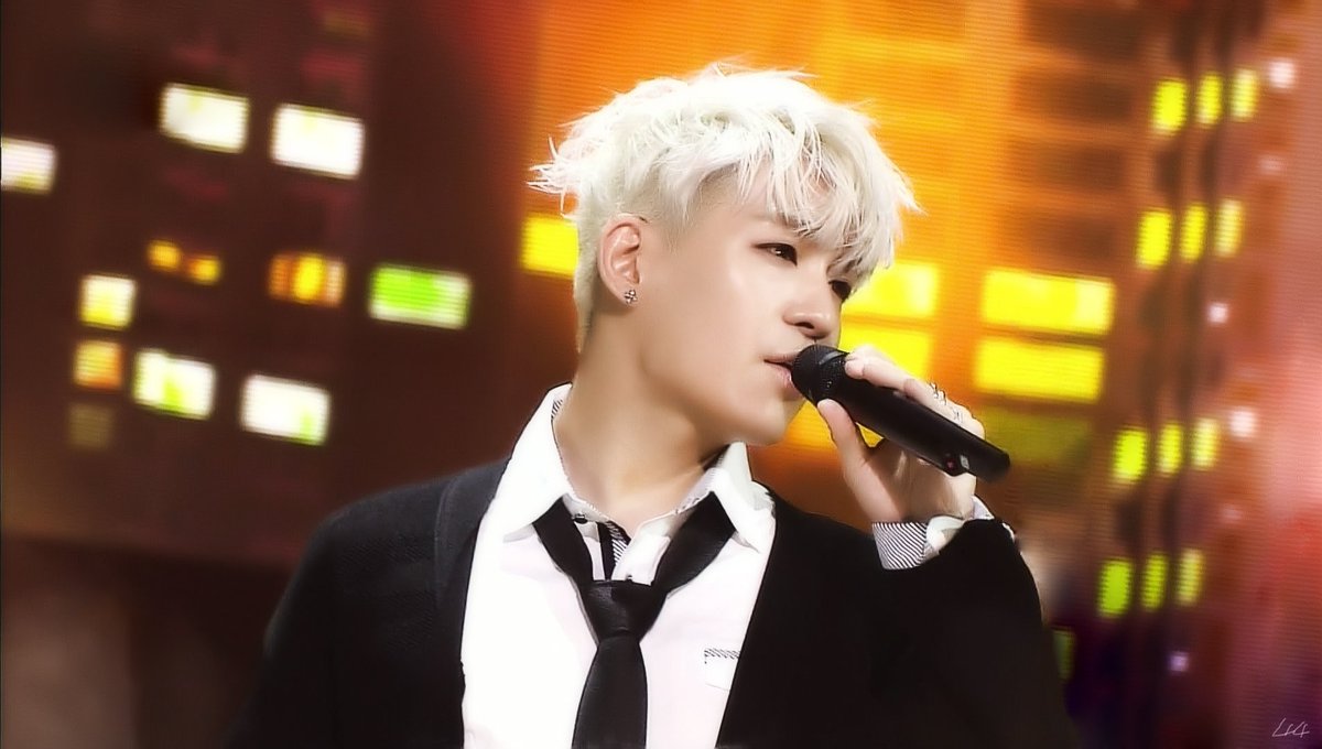 jkjoy4444's tweet photo. 20170507 SBS Be Well Stage screenshot hoony part 2
#강성훈 #KANGSUNGHOON #젝스키스 #젝키 #姜成勋 #SHECSKIES #아프지마요 https://t.co/zWnkbLI5df