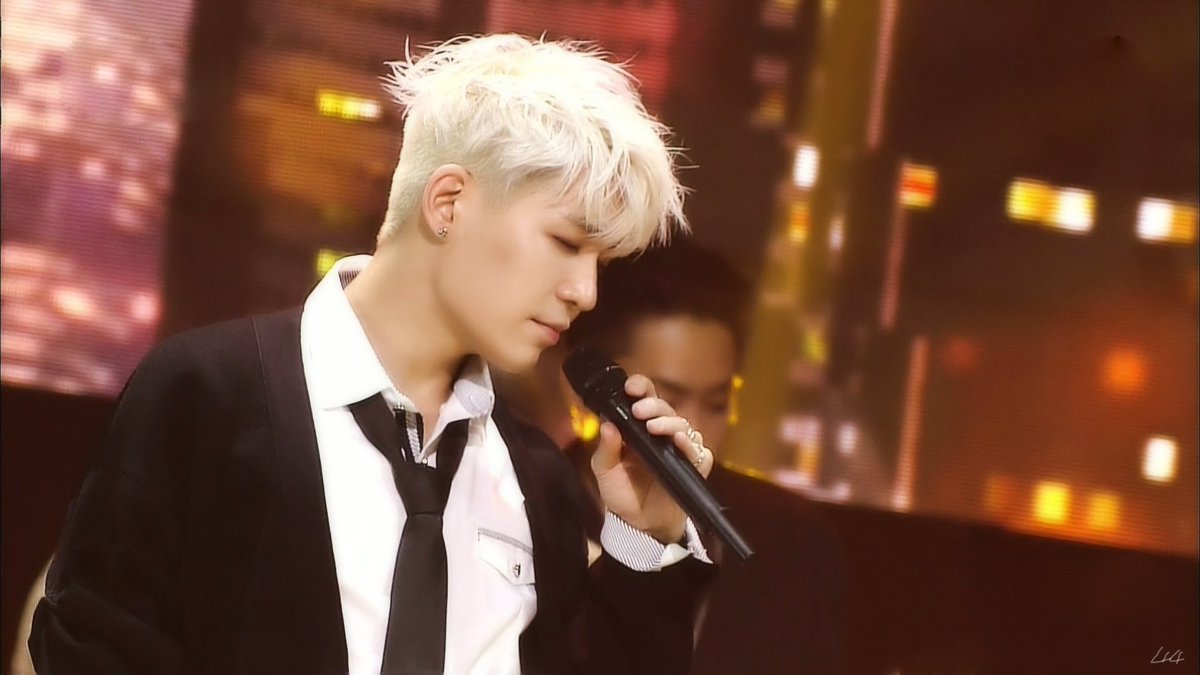 jkjoy4444's tweet photo. 20170507 SBS Be Well Stage screenshot hoony part 2
#강성훈 #KANGSUNGHOON #젝스키스 #젝키 #姜成勋 #SHECSKIES #아프지마요 https://t.co/zWnkbLI5df