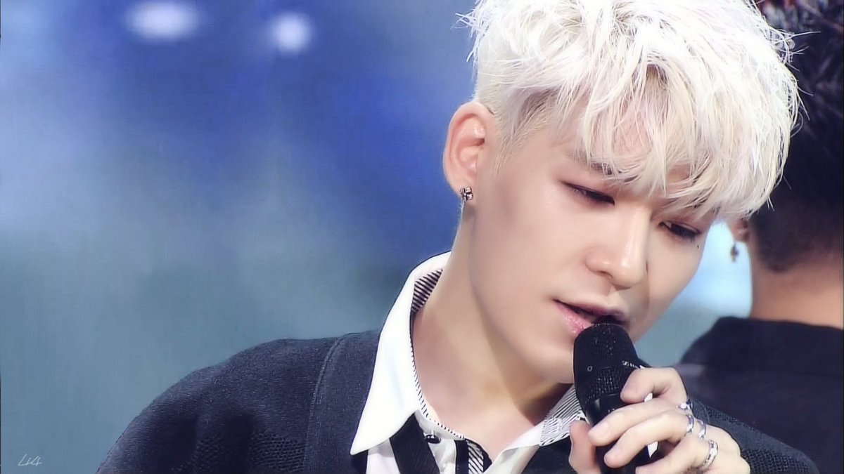 jkjoy4444's tweet photo. 20170507 SBS Be Well Stage hoony part 3
#강성훈 #KANGSUNGHOON #젝스키스 #젝키 #姜成勋 #SHECSKIES #아프지마요 https://t.co/XPvlyFCqwX