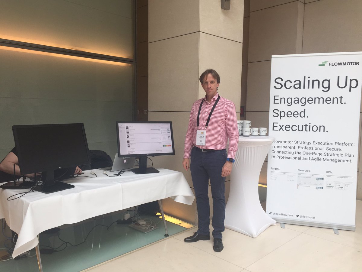 flowmotor's tweet photo. Dirk Kowalewski at our booth yesterday. #Scaleup #ScaleUpSummit2017 @DirkKowalewski https://t.co/sg4v1W7Qqv